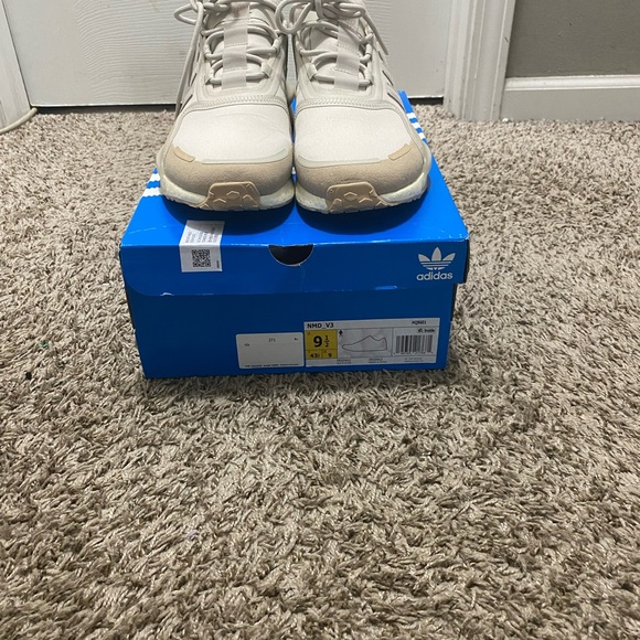 Men’s Adidas - Picture 3 of 5